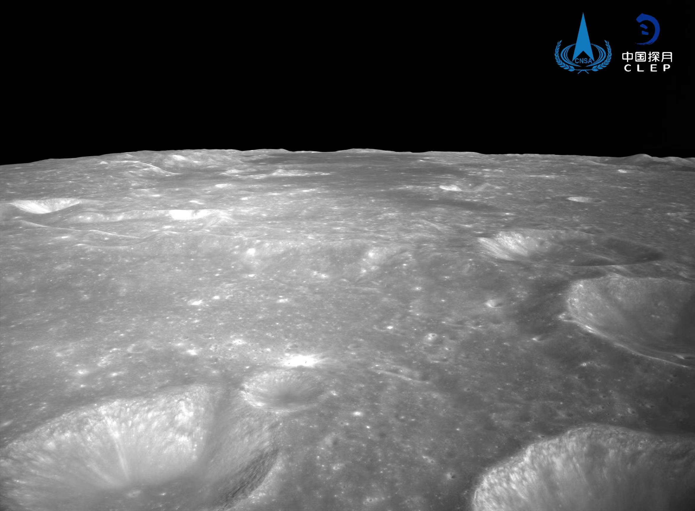 万事官网：嫦娥六号拍摄月背影像图发布